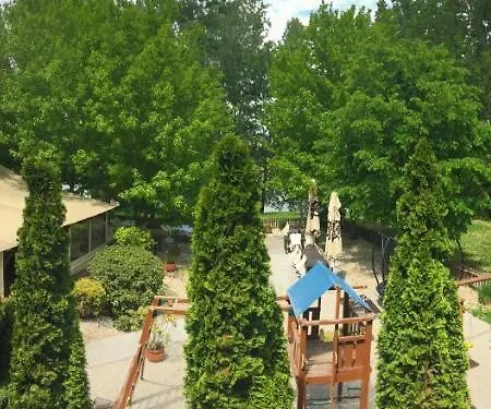 Vendégház Sobri Halászcsárda és Panzió 2*