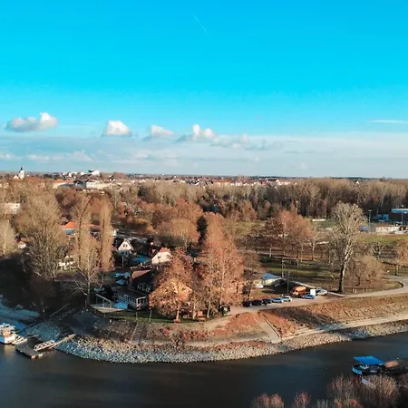 Sobri Halaszcsarda Es Panzio Гостевой дом 3*