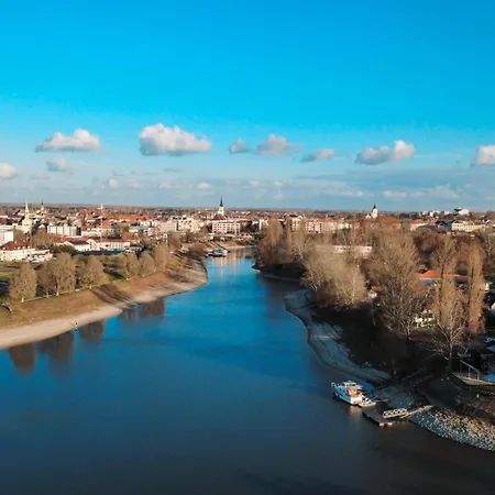 Sobri Halászcsárda és Panzió 2*