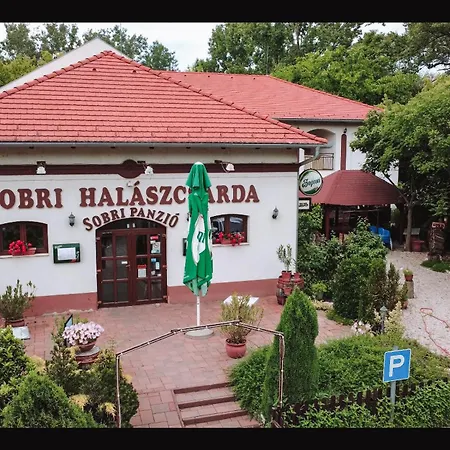 Sobri Halaszcsarda Es Panzio 3*