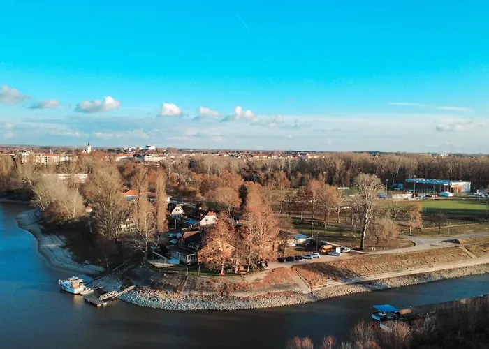 Sobri Halaszcsarda Es Panzio Гостевой дом 3*