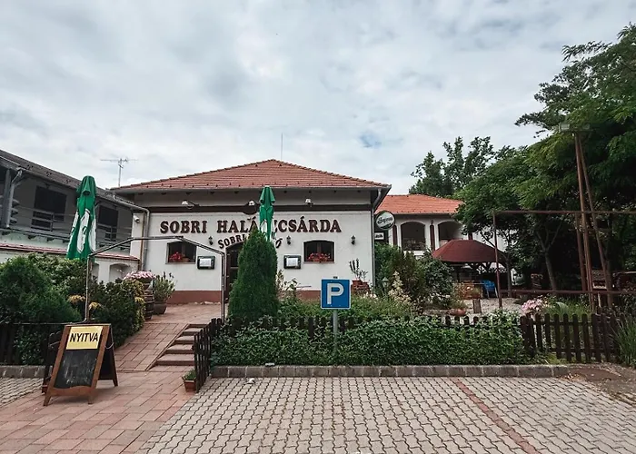 Guest house Sobri Halaszcsarda Es Panzio 3*